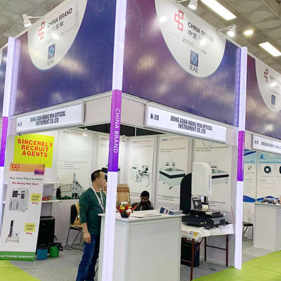 Máquina de testes do nivelamento do tela táctil totalmente automático para a eletrônica